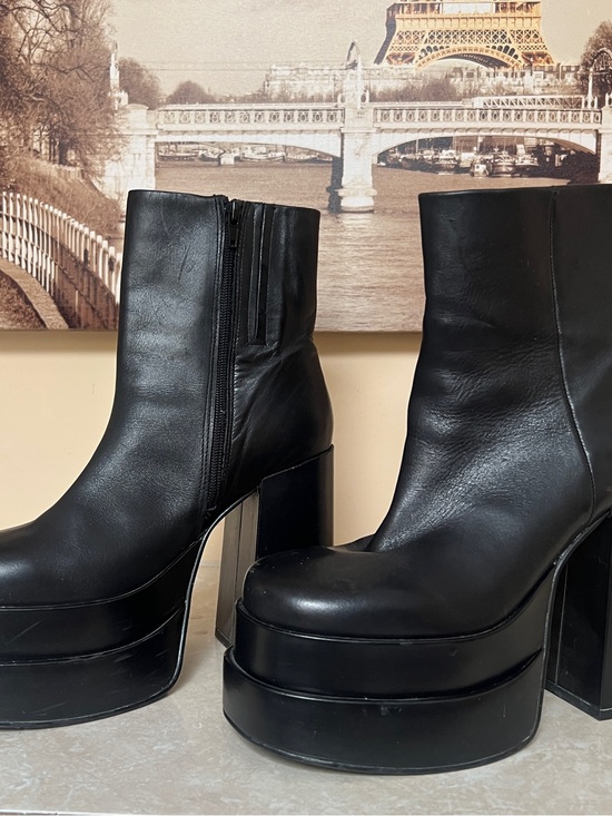 Steve Madden Shoes - Steve Madden Cobra Boots